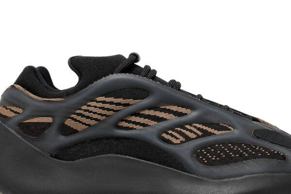 adidas Yeezy 700 V3 Clay Brown GY0189 - Phonecase4u photo 2