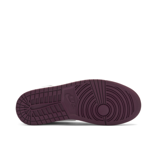 Jordan 1 Retro High OG Bordeaux 555088-611 - Phonecase4u photo 3