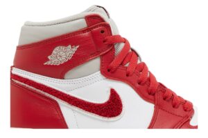Jordan 1 Retro High OG Varsity Red (Women's) DJ4891-061 - Phonecase4u photo 2