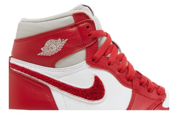 Jordan 1 Retro High OG Varsity Red (Women's) DJ4891-061 - Phonecase4u photo 2