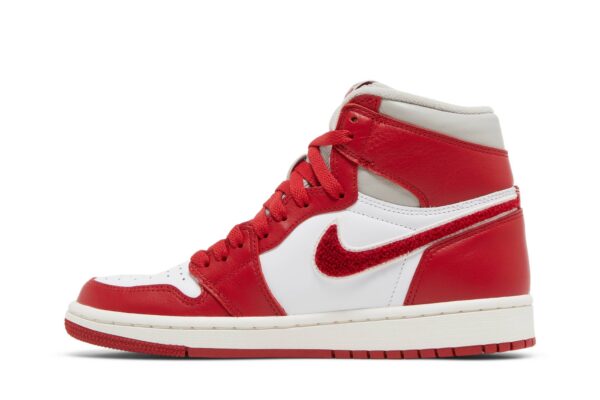 Jordan 1 Retro High OG Varsity Red (Women's) DJ4891-061 - Phonecase4u photo 3