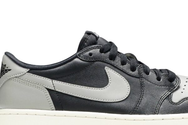 Jordan 1 Retro Low Shadow (2015) 705329-003 - Phonecase4u photo 2