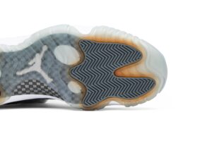 Jordan 11 Retro Cool Grey (2010) 378037-001 - Phonecase4u photo 5