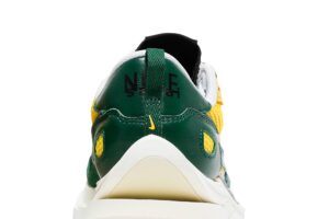 Nike Vaporwaffle sacai Tour Yellow Stadium Green CV1363-700 - Phonecase4u photo 7