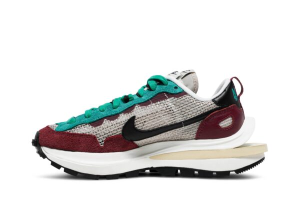 Nike Vaporwaffle sacai Villain Red Neptune Green DD3035-200 - Phonecase4u photo 3